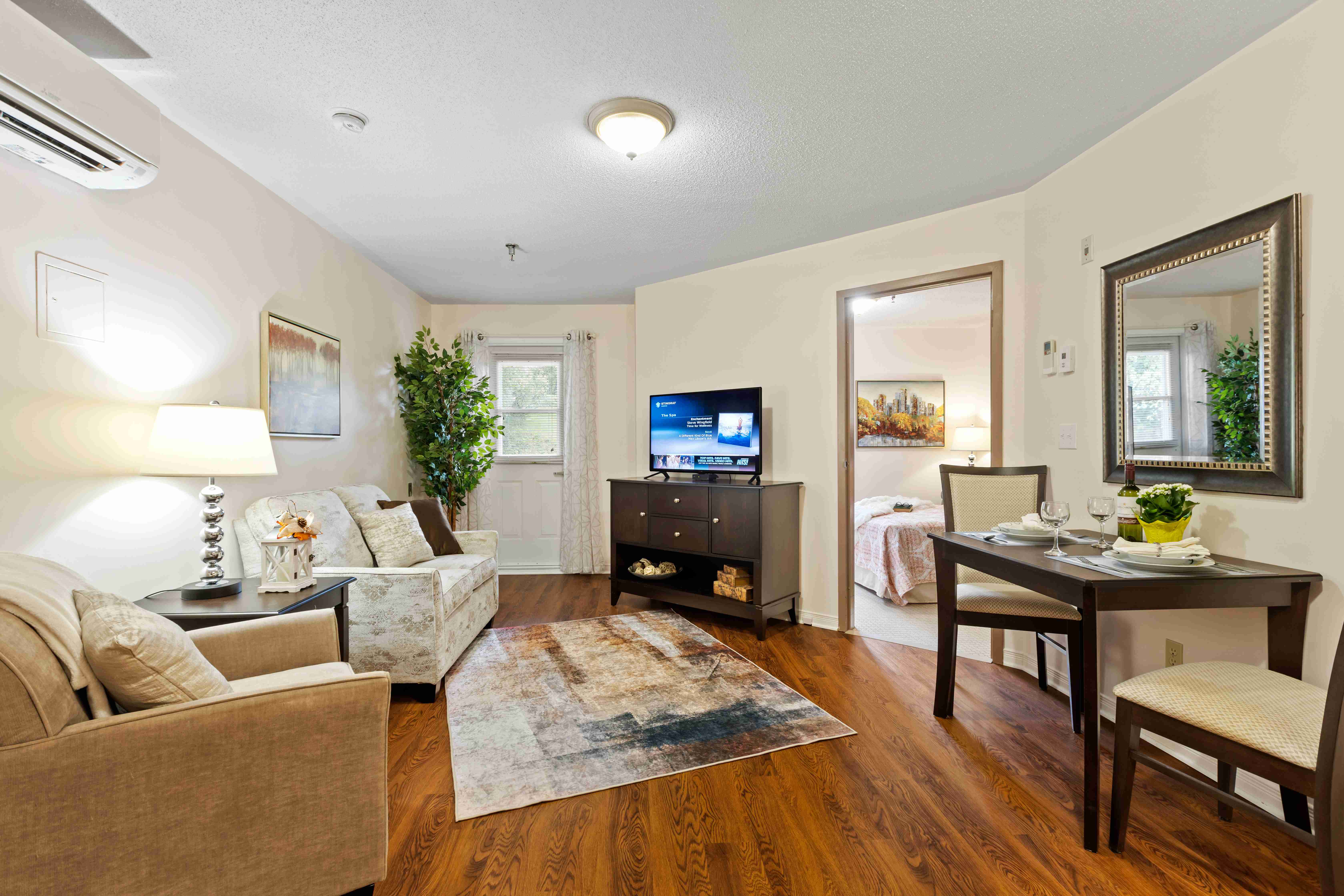 Respite stay suite at Van Horne Manor